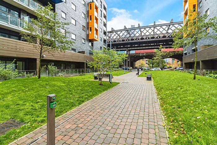 2 Bedroom Flat To Rent In Potato Wharf, Manchester, Greater Manchester, M3