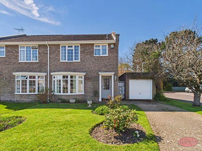 3 Bedroom Semi-Detached House For Sale In Burtoncroft, Christchurch, BH23