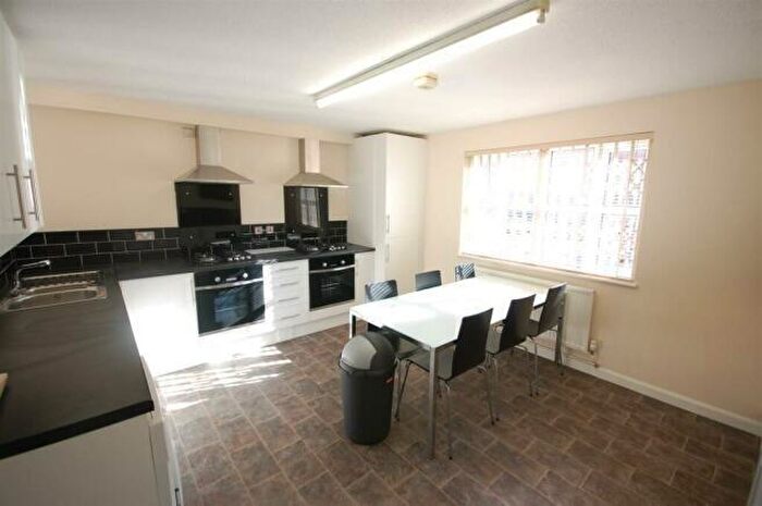 1 Bedroom Terraced House To Rent In Peveril Street, Nottingham, Nottinghamshire, NG7