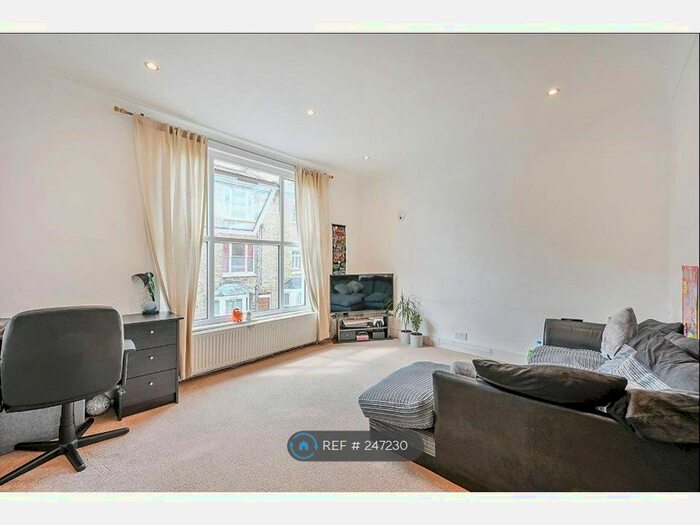 2 Bedroom Flat To Rent In Princes Road, London, W13