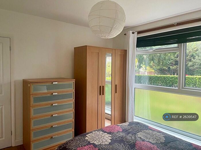 2 Bedroom Flat To Rent In Belmont Hill, London, SE13