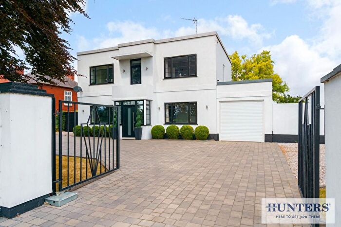 4 Bedroom Detached House For Sale In Selby Road, Camblesforth, YO8