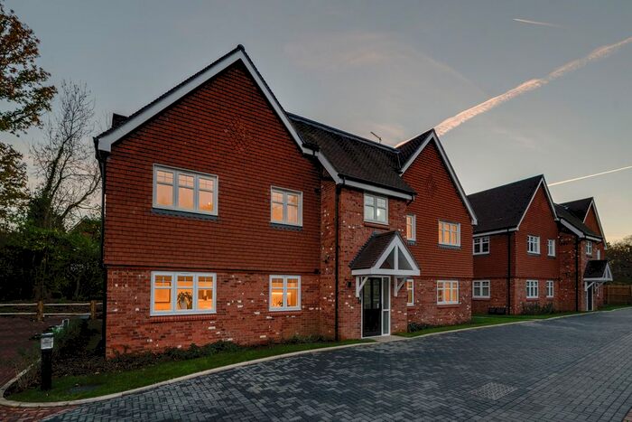 2 Bedroom Flat To Rent In Valebridge Road, Burgess Hill, RH15