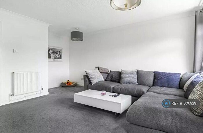 3 Bedroom Terraced House To Rent In Hawksworth Close, Wantage, OX12