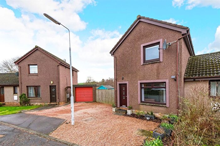 2 Bedroom Semi-Detached House For Sale In Lynshow, Castle Park, Ceres, KY15
