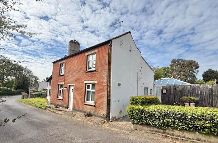 3 Bedroom Semi-Detached House For Sale In Hall Lane, Hingham, NR9
