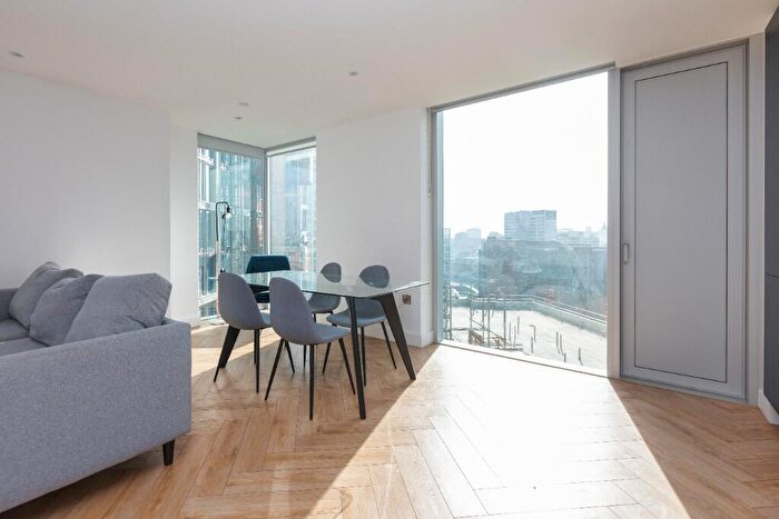 2 Bedroom Flat To Rent In Anaconda Cut, Greengate, M3