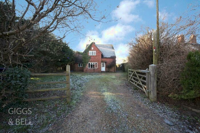 3 Bedroom Cottage For Sale In West Street, Lilley, Luton, Hertfordshire, LU2