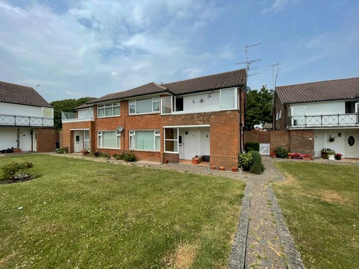2 Bedroom Flat To Rent In Aldsworth Avenue, Goring-by-Sea, Worthing, BN12