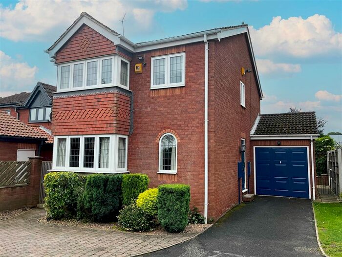 4 Bedroom Detached House For Sale In Meadow Rise, Ashgate, Chesterfield, S42