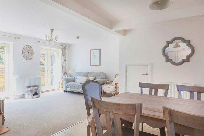 4 Bedroom Semi-Detached House To Rent In Lambkin Close, Quorn, LE12