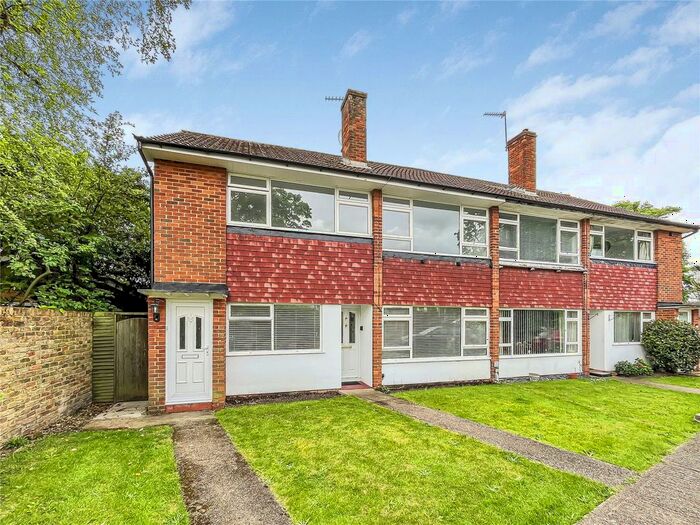 2 Bedroom Maisonette To Rent In Oakington Drive, Sunbury-On-Thames, Surrey, TW16