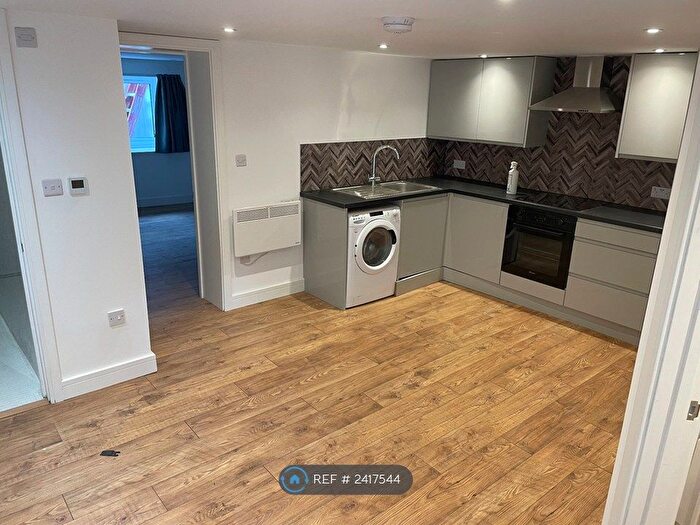 2 Bedroom Flat To Rent In Uxbridge, Uxbridge, UB8