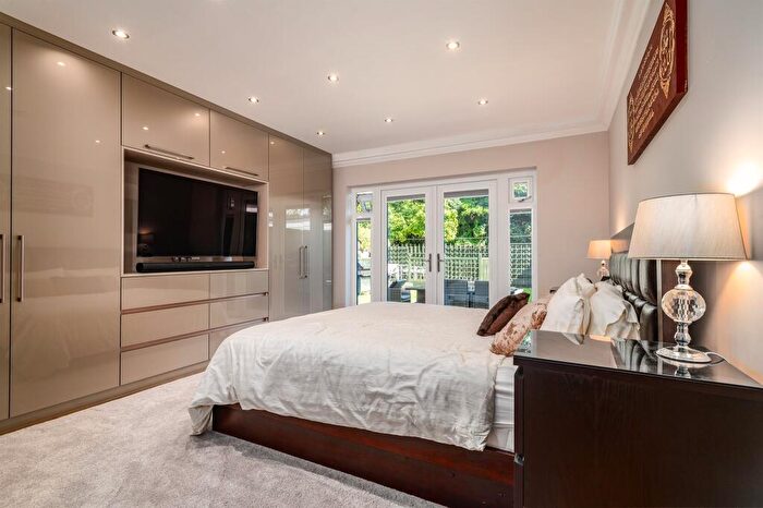 7 Bedroom Detached House For Sale In Broadway, Peterborough, PE1