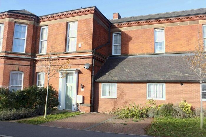 4 Bedroom Town House To Rent In Elmdon Drive, Humberstone, LE5
