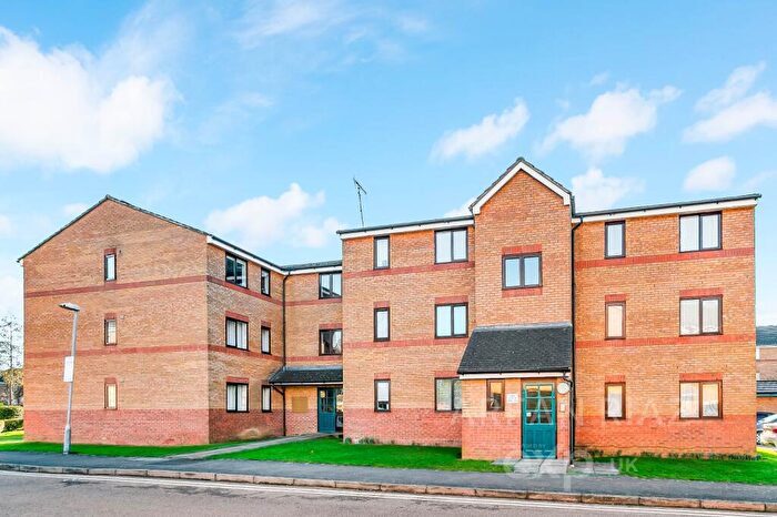 1 Bedroom Flat To Rent In Windmill Drive, Cricklewood, London, NW2