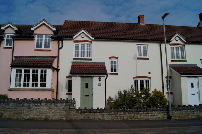 3 Bedroom Terraced House To Rent In Street, Somerset, BA16