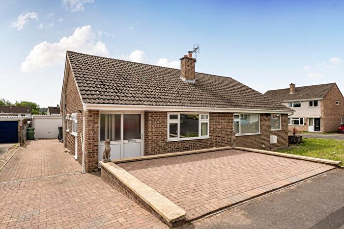 2 Bedroom Bungalow For Sale In Somerleaze Close, Wells, BA5