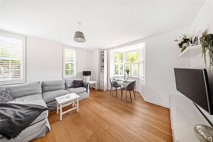 2 Bedroom Flat To Rent In Burlington Lane, Chiswick, London, W4