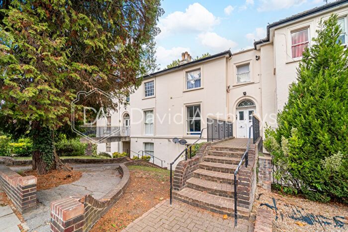 1 Bedroom Flat To Rent In Torrington Park, North Finchley, London, N12