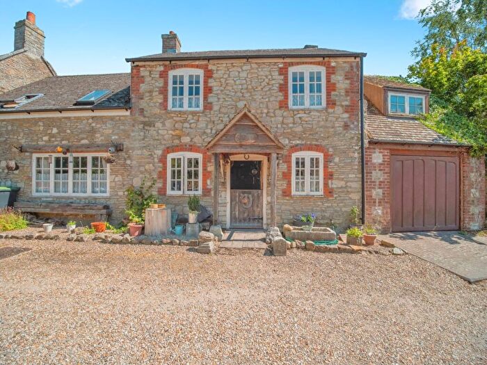 4 Bedroom Semi-Detached House For Sale In North Square, Chickerell, Weymouth, Dorset, DT3