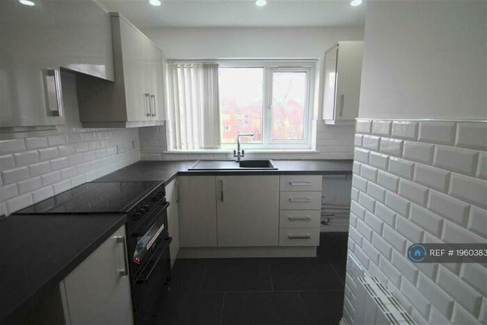 1 Bedroom Flat To Rent In Monton Road, Eccles, Manchester, M30