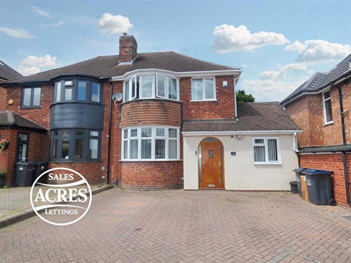 3 Bedroom Semi Detached House For Sale In Shipton Road, Sutton Coldfield, B72