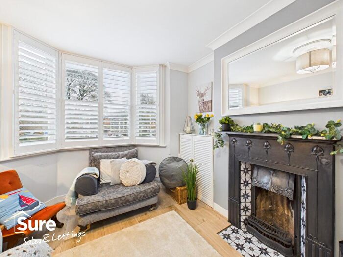 2 Bedroom Semi-Detached House To Rent In Leighton Buzzard Road, Hemel Hempstead, Hertfordshire, HP1