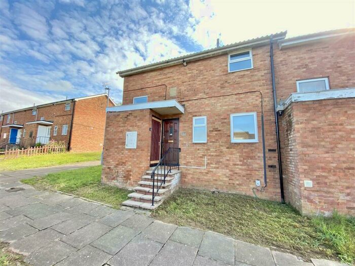 3 Bedroom End Of Terrace House To Rent In Morris Close, Luton, LU3