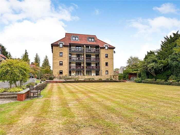 2 Bedroom Apartment To Rent In Warlbeck, Ilkley, West Yorkshire, LS29