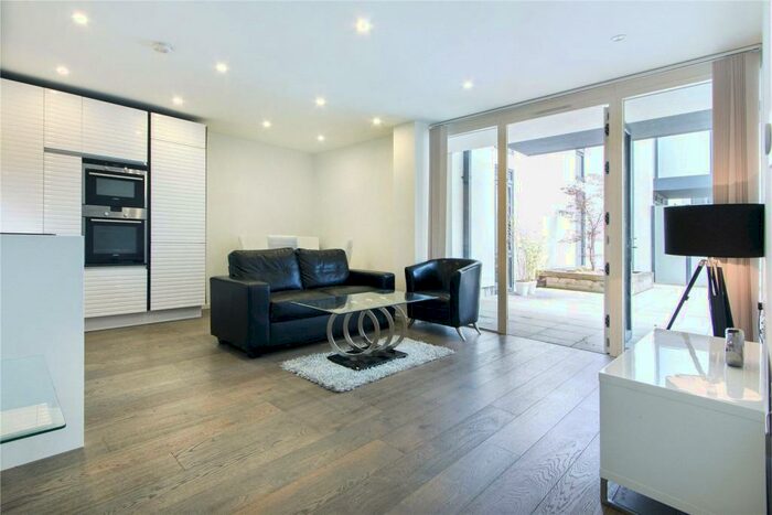 2 Bedroom Apartment To Rent In Central Street, London, EC1V