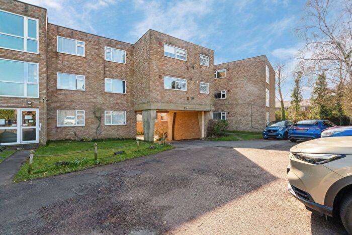 3 Bedroom Flat For Sale In Tudor Court, Mill End, Rickmansworth, WD3