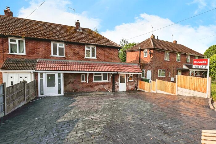 4 Bedroom Semi-Detached House For Sale In Abbey Road, Halesowen, B63
