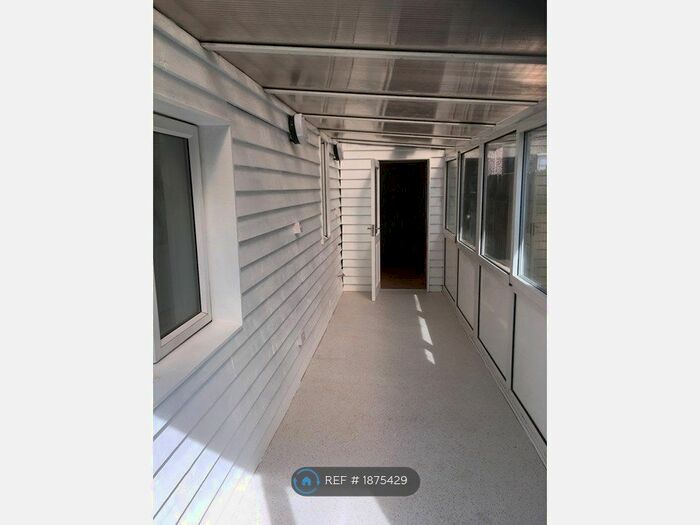 3 Bedroom Flat To Rent In Alma Road, Sheerness, ME12