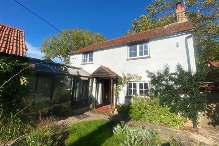 2 Bedroom Cottage To Rent In Townside, Haddenham, Aylesbury, HP17