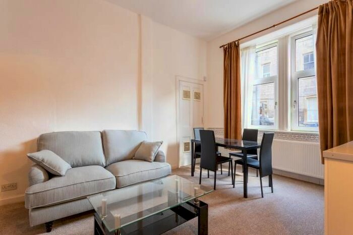 1 Bedroom Flat To Rent In Lochrin Place, Tollcross, Edinburgh, EH3