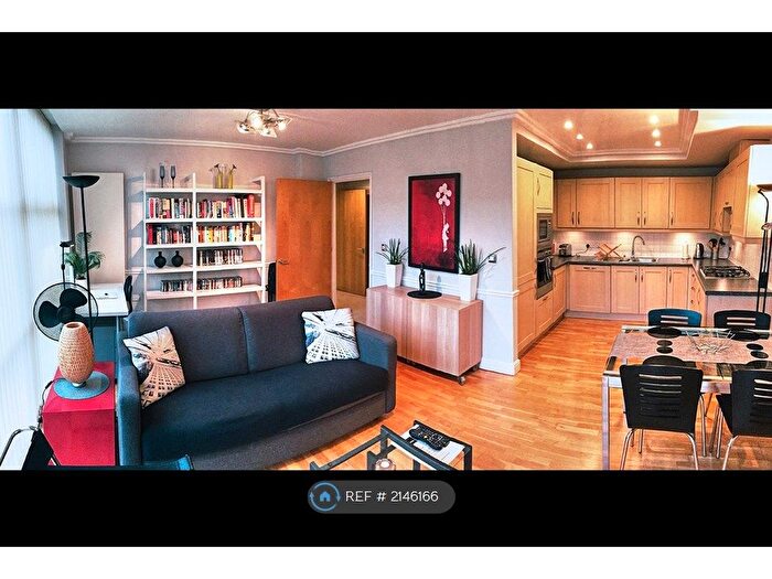 1 Bedroom Flat To Rent In Town Meadow, Brentford, TW8