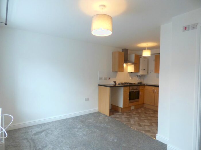 1 Bedroom Flat To Rent In East Street, Newton Abbot, TQ12