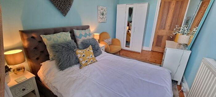 1 Bedroom Flat To Rent In Chancelot Terrace, Trinity, Edinburgh, EH6