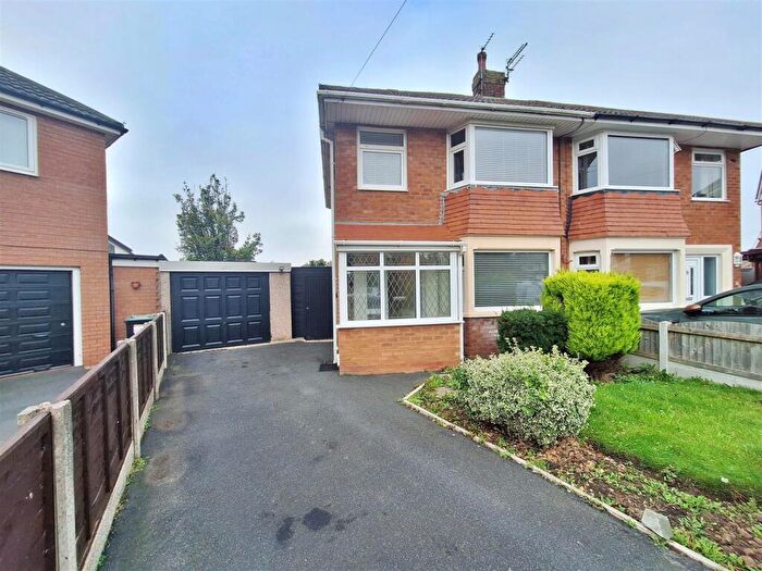 3 Bedroom Semi-Detached House For Sale In Firshill Close, Thornton-Cleveleys, FY5