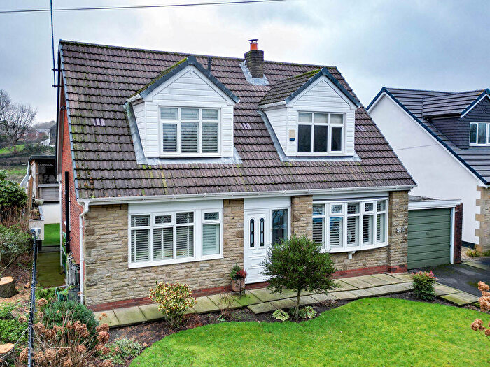 3 Bedroom Detached House For Sale In Alexander Drive Milnrow, OL16