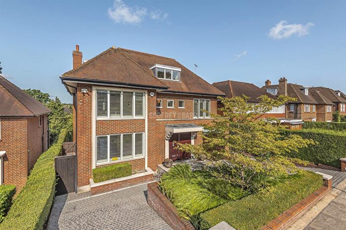 6 Bedroom Detached House To Rent In Church Mount, Hampstead Garden Suburb, N2
