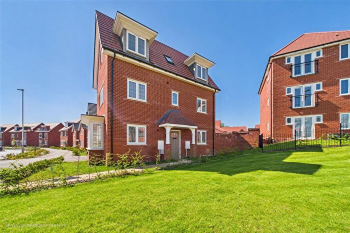 4 Bedroom Detached House To Rent In St. Georges Park, Binfield, Bracknell, Berkshire, RG42