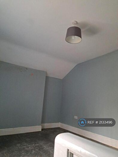 1 Bedroom Flat To Rent In North Park Road, Bradford, BD9