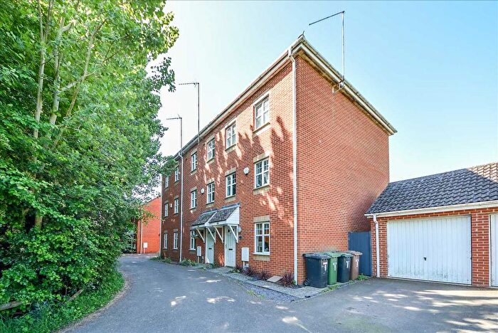 5 Bedroom Terraced House To Rent In Soane Close, Wellingborough, NN8