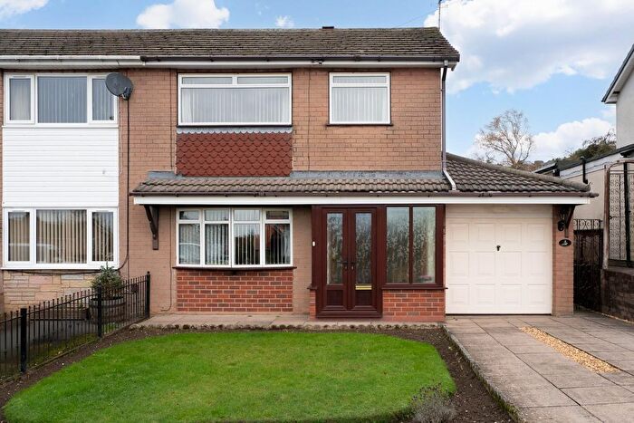 3 Bedroom Semi Detached House For Sale In Lawnswood Road, Dudley, DY3