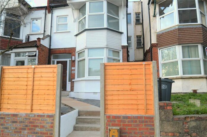 2 Bedroom Property To Rent In Brighton Road, Purley, CR8