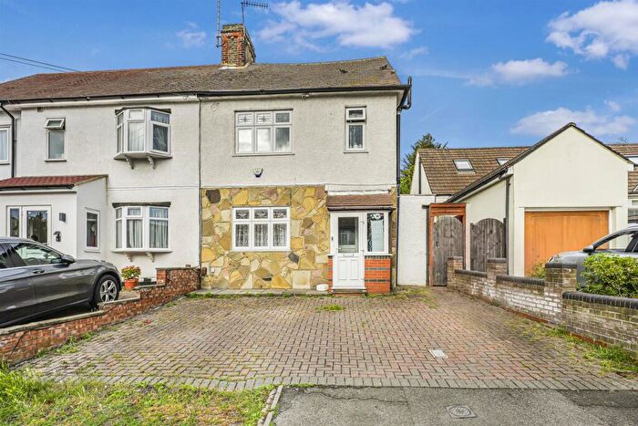 3 Bedroom Semi Detached House For Sale In Sewardstone Road, Chingford, E4
