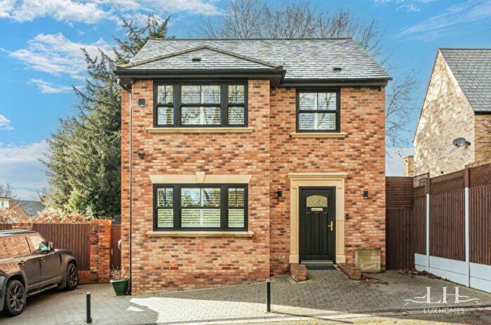 3 Bedroom Detached House For Sale In A La Plata Grove, Brentwood, Essex, CM14