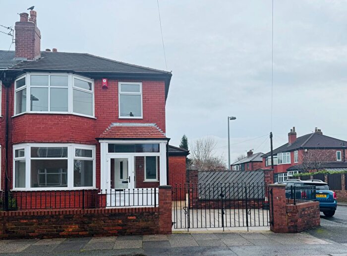 3 Bedroom Semi-Detached House To Rent In Wentworth Road, Swinton, Manchester, M27
